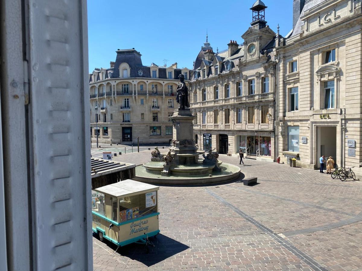 Le Gonzague, Appartement Hyper-Centre Tout Confort. Charleville-Mezieres Luaran gambar