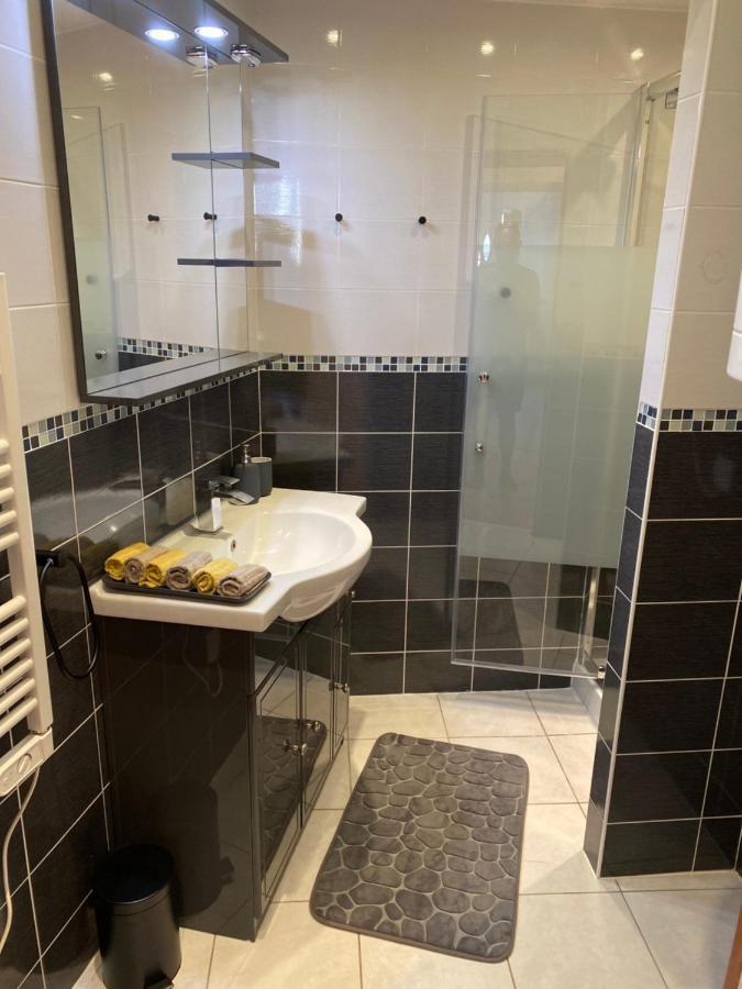 Le Gonzague, Appartement Hyper-Centre Tout Confort. Charleville-Mezieres Luaran gambar